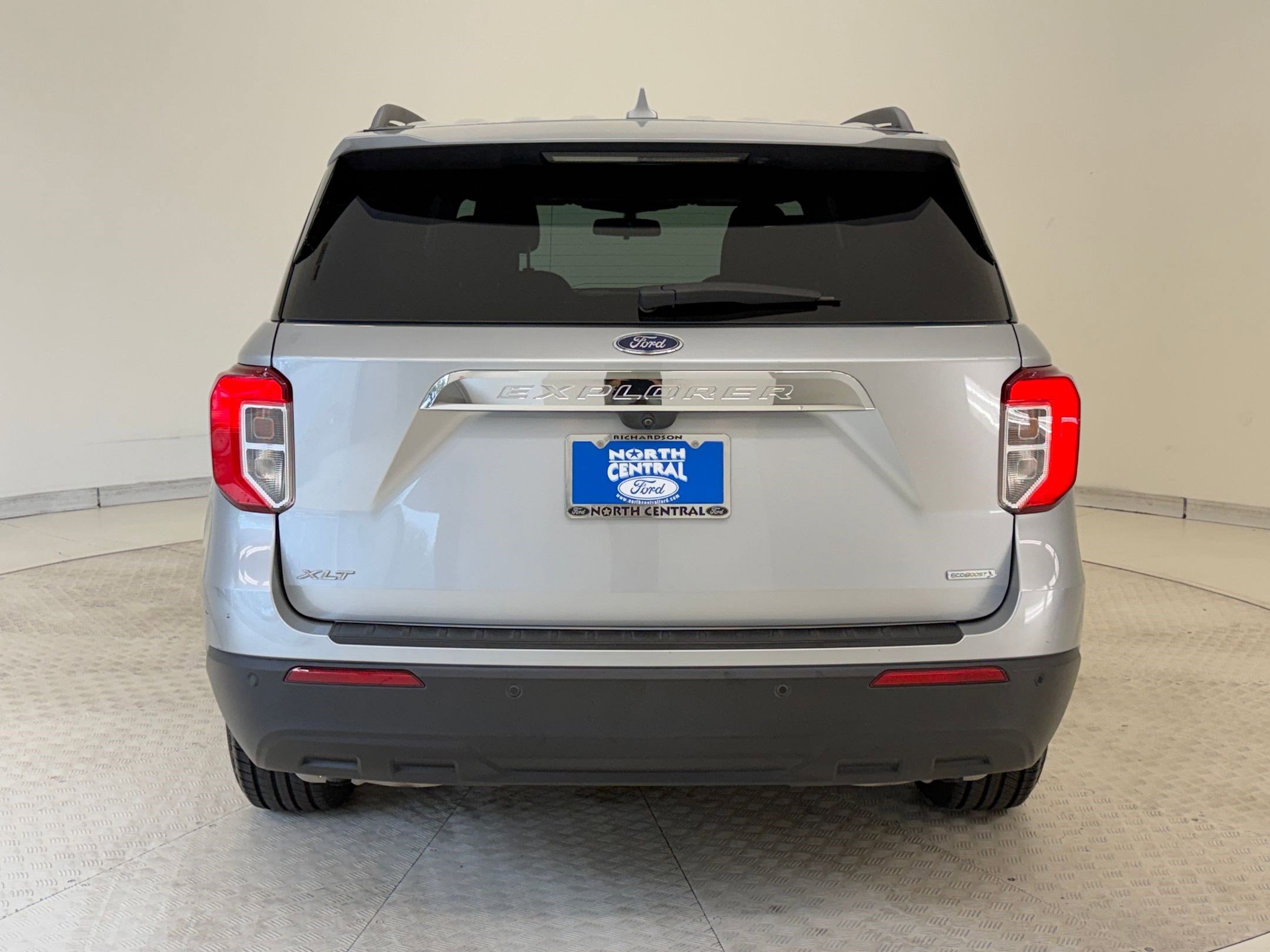 Certified 2020 Ford Explorer XLT image 4