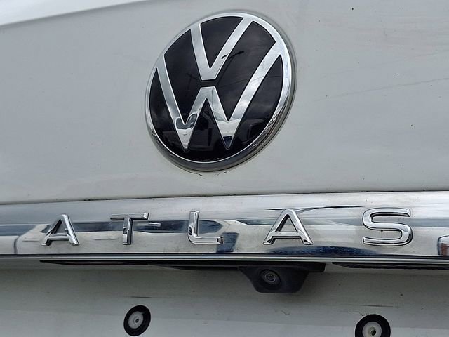 Used 2022 Volkswagen Atlas Cross Sport SEL R-Line AWD/4WD image 31