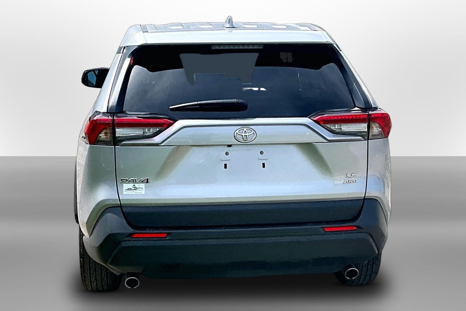 Used 2025 Toyota RAV4 LE AWD/4WD image 4