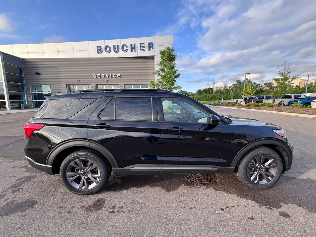 Certified 2023 Ford Explorer XLT w/ Equipment Group 202A AWD/4WD image 6