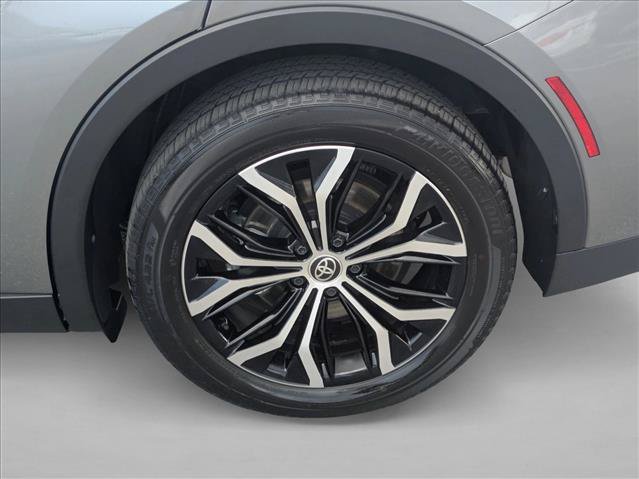 Used 2023 Toyota Crown AWD/4WD image 24