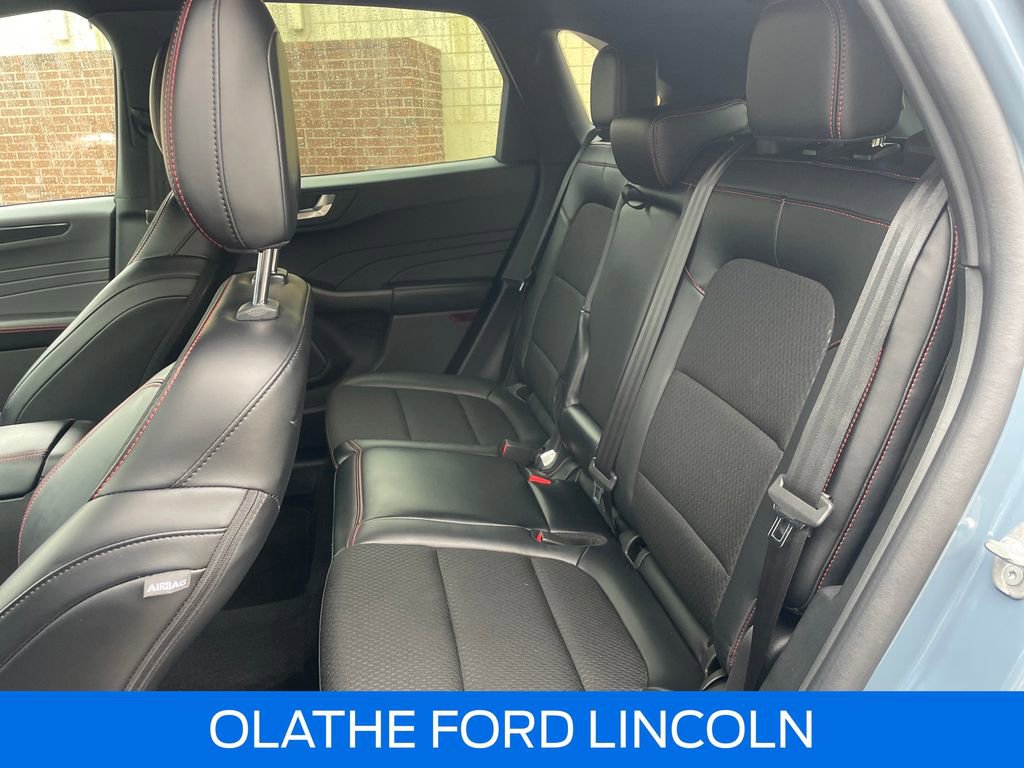 Certified 2025 Ford Escape ST-Line FWD image 23