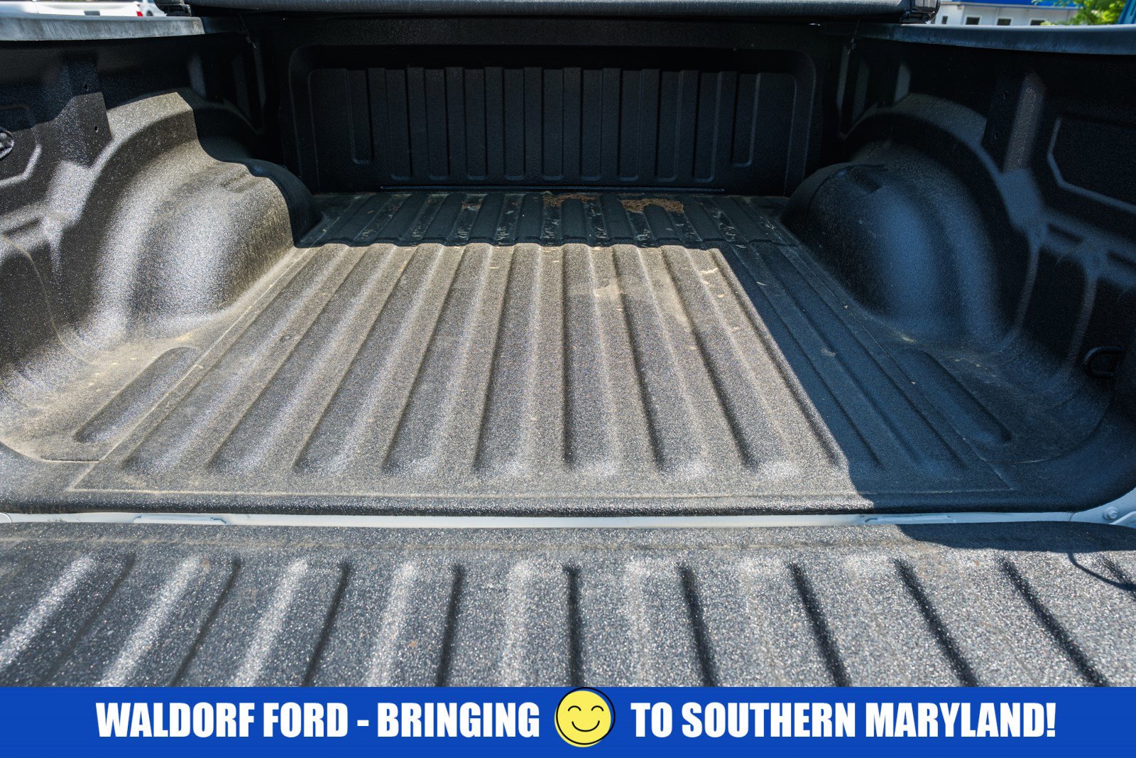 Used 2022 RAM 1500 Laramie w/ Sport Appearance Package AWD/4WD image 10