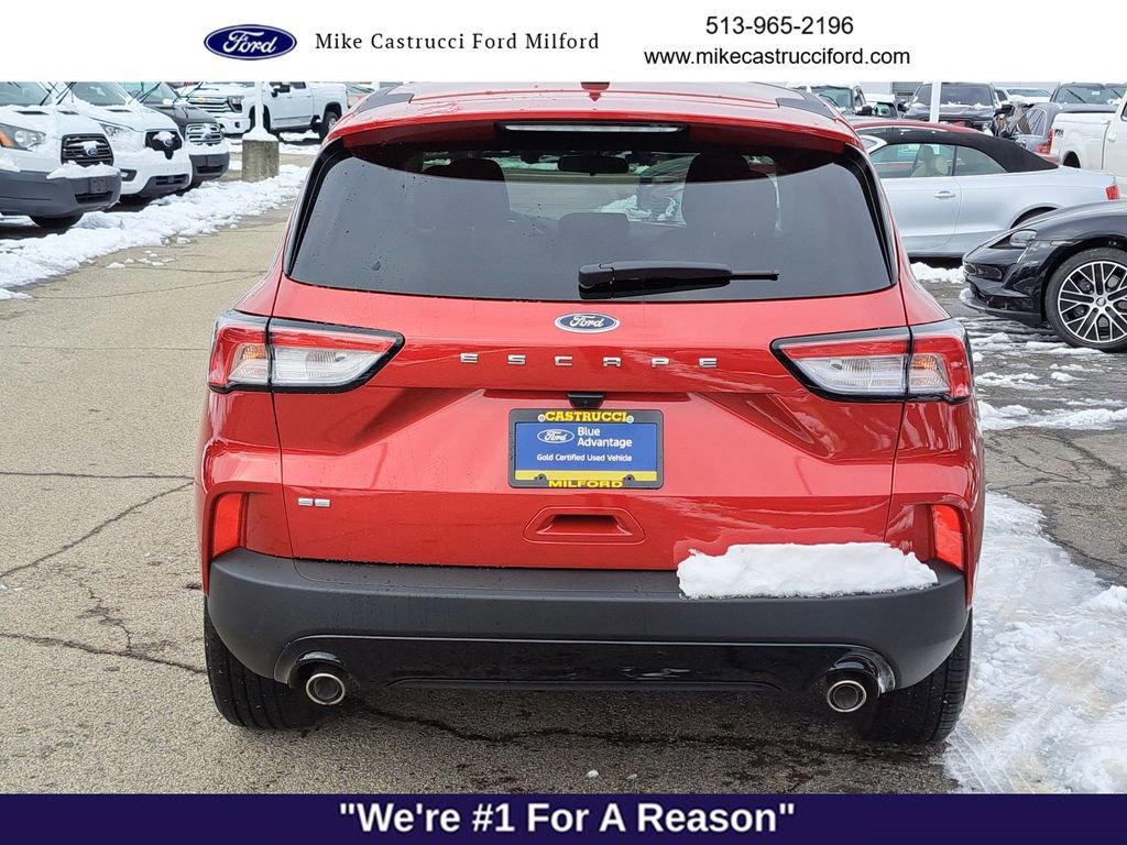 Certified 2022 Ford Escape SE w/ SE Sport Appearance Package image 4