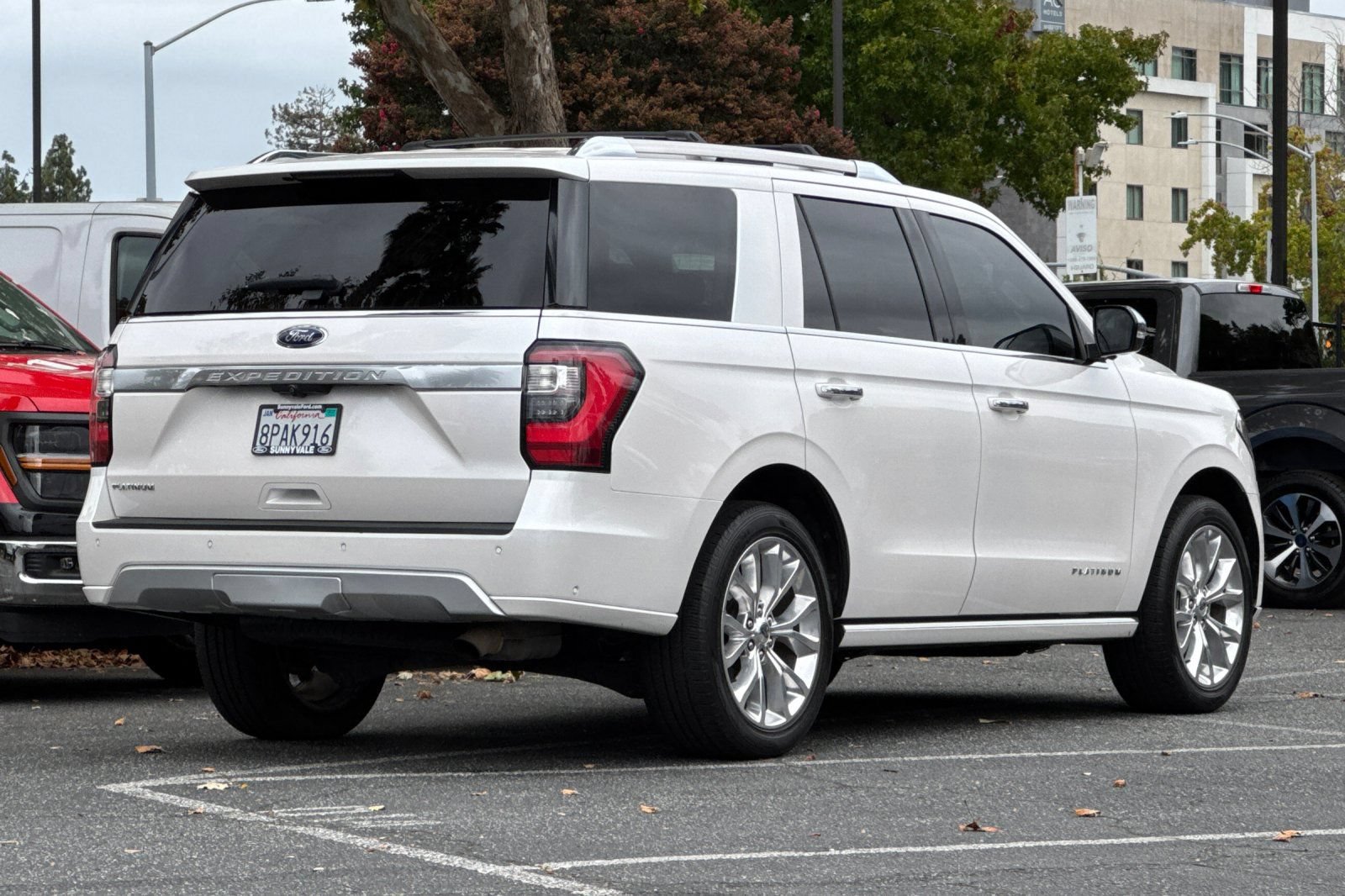 Certified 2019 Ford Expedition Platinum AWD/4WD image 4