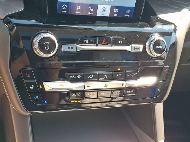 Certified 2023 Ford Explorer Platinum w/ Technology Package AWD/4WD image 16