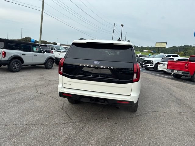 Certified 2025 Ford Expedition Active AWD/4WD image 30