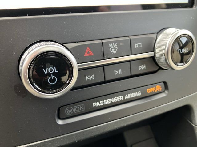 Certified 2024 Ford Edge Titanium image 32