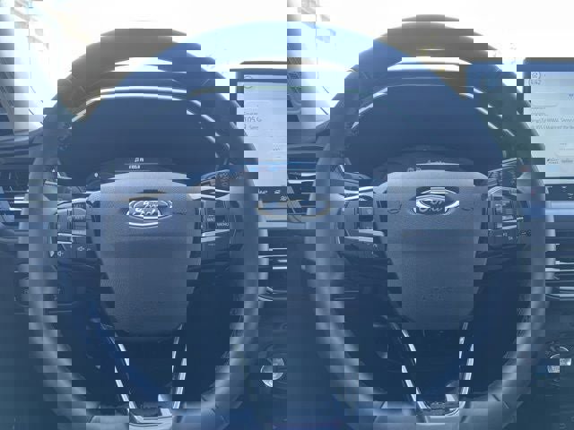 Certified 2025 Ford Escape Platinum image 28