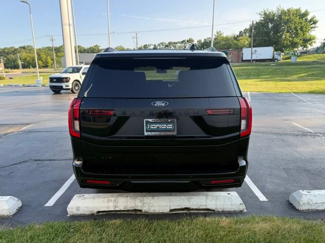 Certified 2025 Ford Expedition Platinum w/ Stealth Appearance Package AWD/4WD image 5
