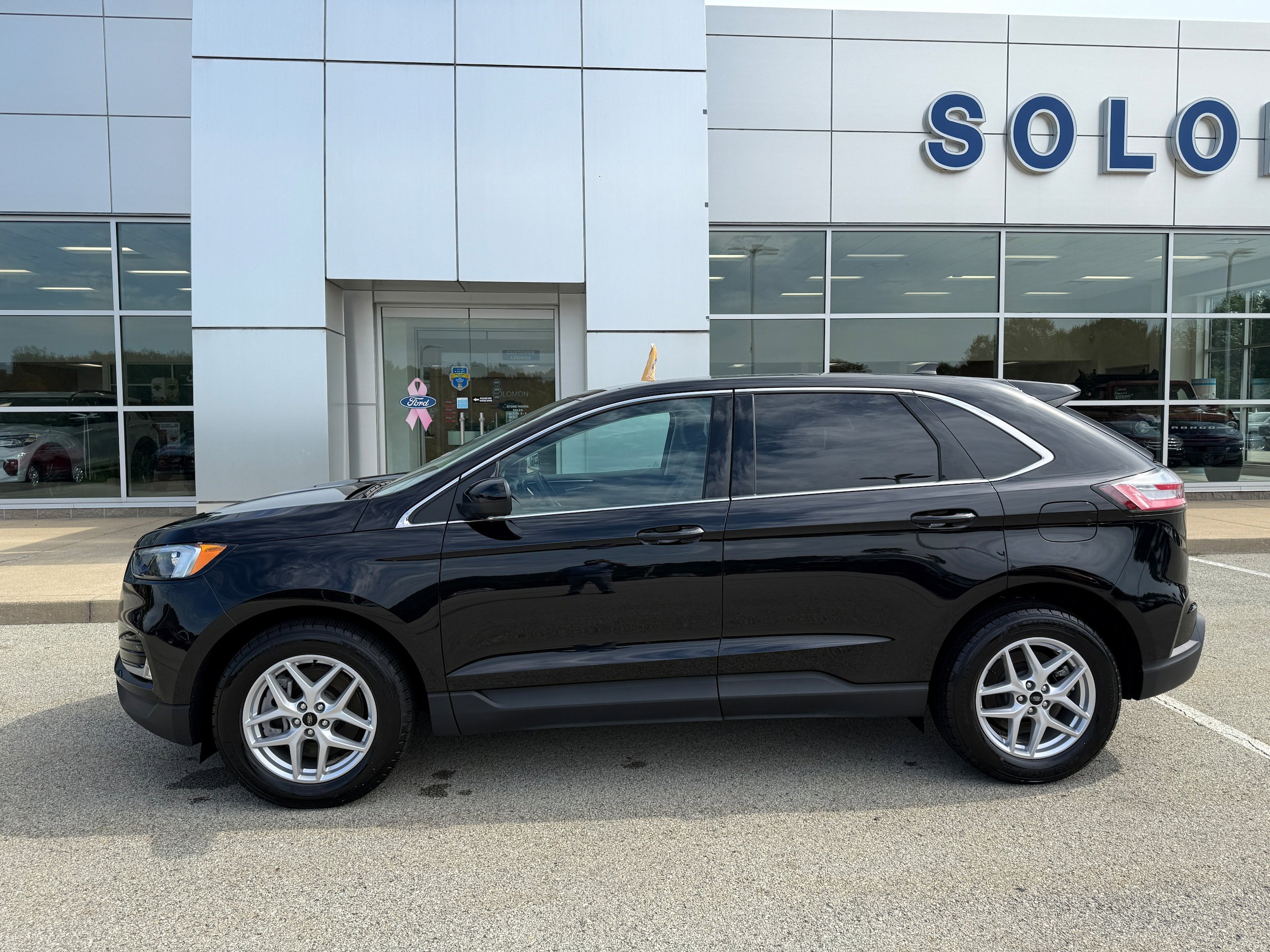 Certified 2024 Ford Edge SEL w/ Convenience Package AWD/4WD image 7