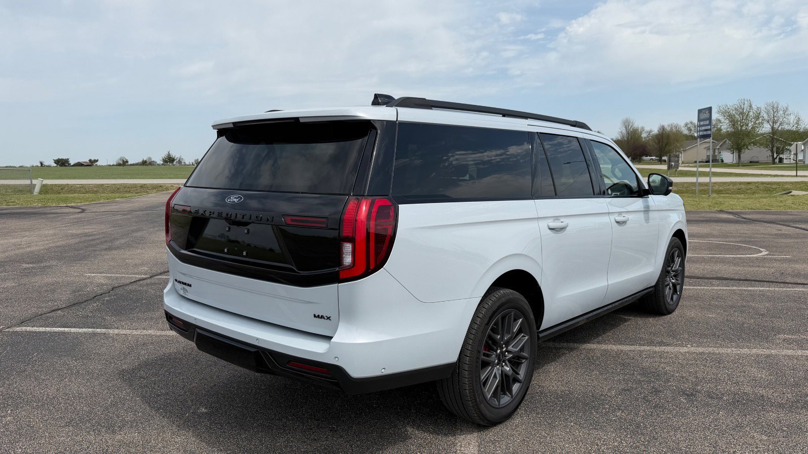 Certified 2025 Ford Expedition Max Platinum w/ Stealth Performance Package AWD/4WD image 3