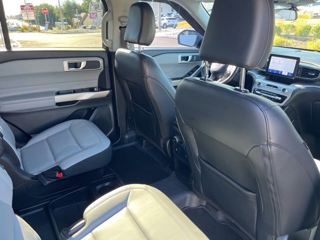 Certified 2021 Ford Explorer XLT w/ Equipment Group 202A image 29