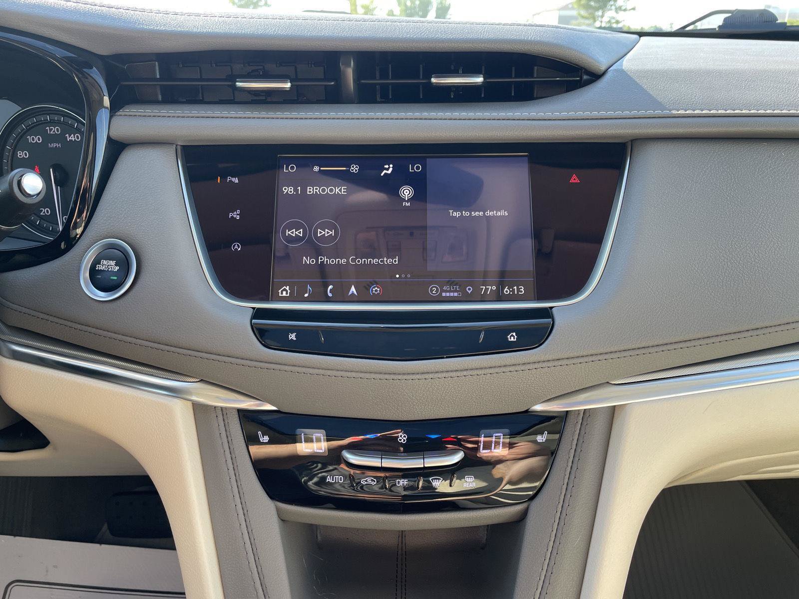 Used 2025 Cadillac XT5 Premium Luxury w/ Technology Package AWD/4WD image 24