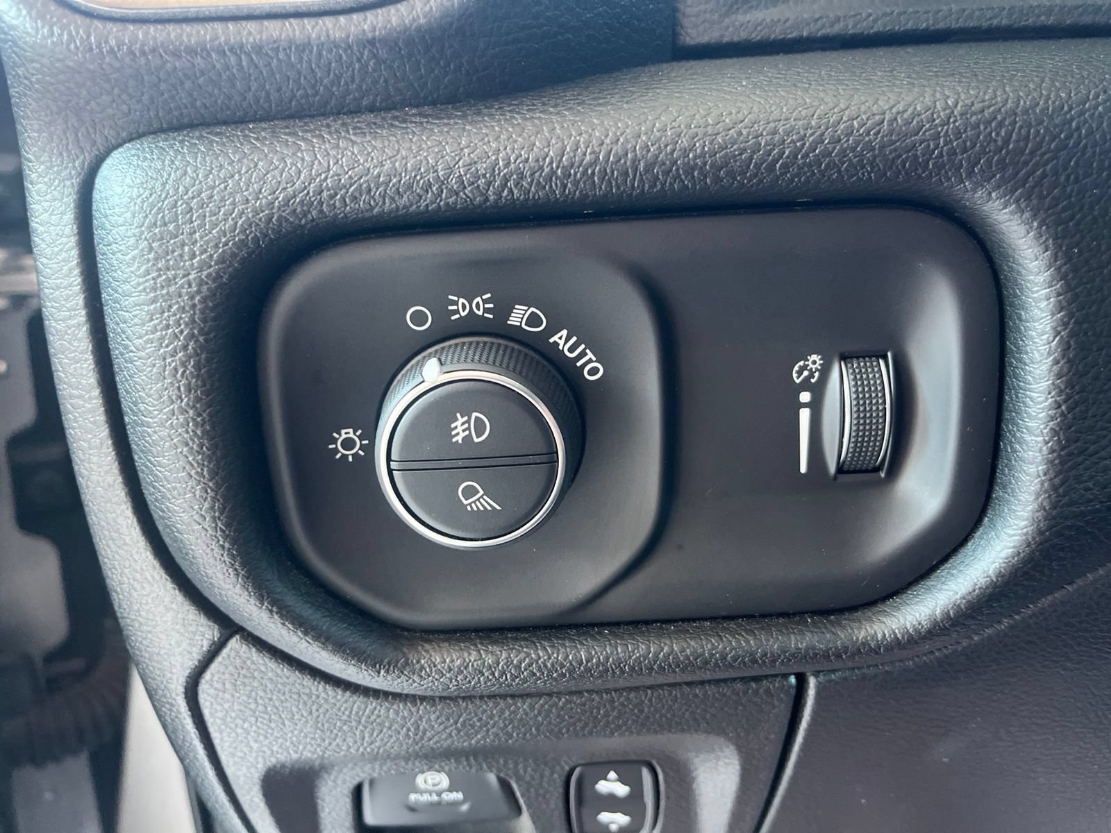 Used 2021 RAM 1500 Big Horn w/ Built-to-serve Edition AWD/4WD image 16