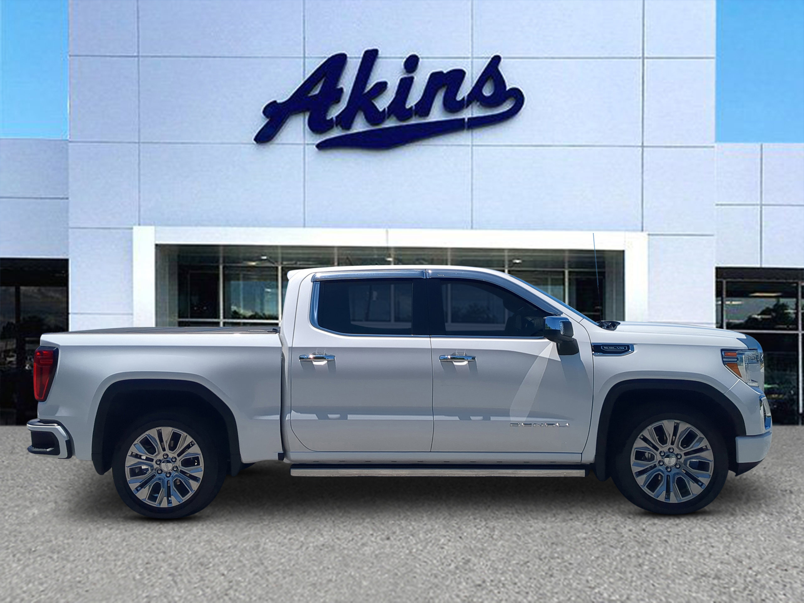 Used 2022 GMC Sierra 1500 Denali w/ Denali Premium Package AWD/4WD image 1
