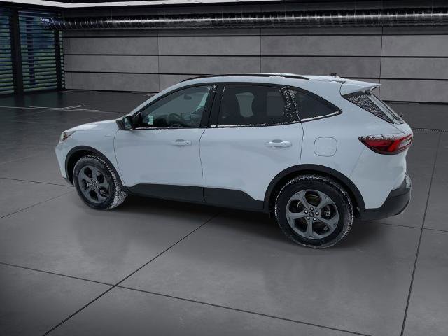 Certified 2025 Ford Escape ST-Line w/ Cold Weather Package image 5