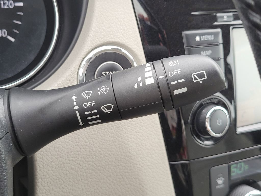 Used 2022 Nissan Rogue Sport SL image 31