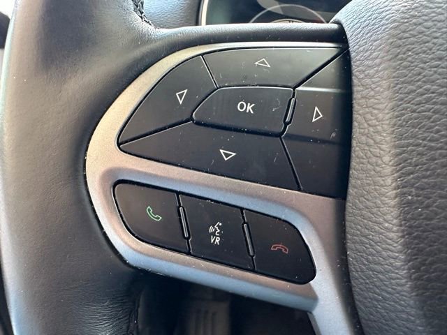 Used 2019 Jeep Cherokee Limited w/ Luxury Group image 24