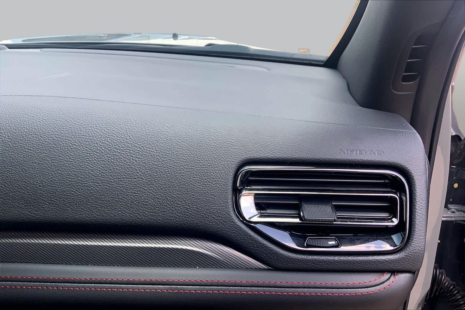 Used 2026 Dodge Durango GT w/ Blacktop Package AWD/4WD image 19