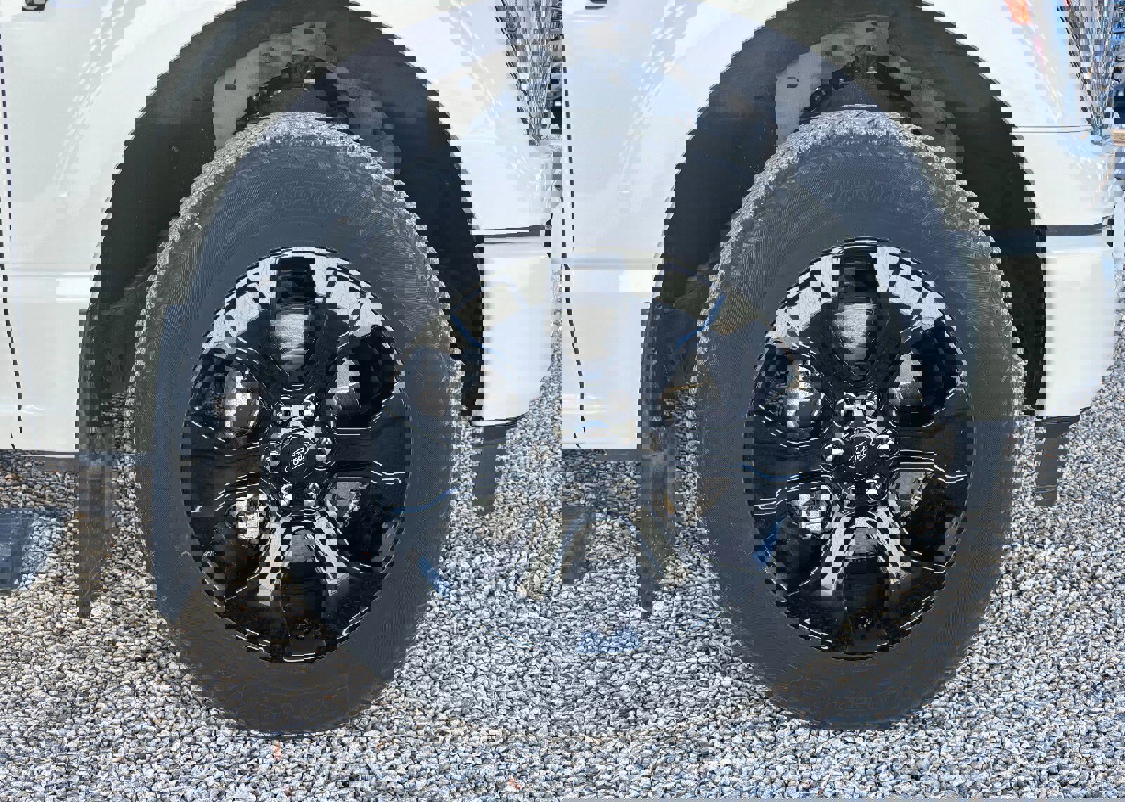 Certified 2022 Ford F150 Lariat w/ Equipment Group 502A High image 19