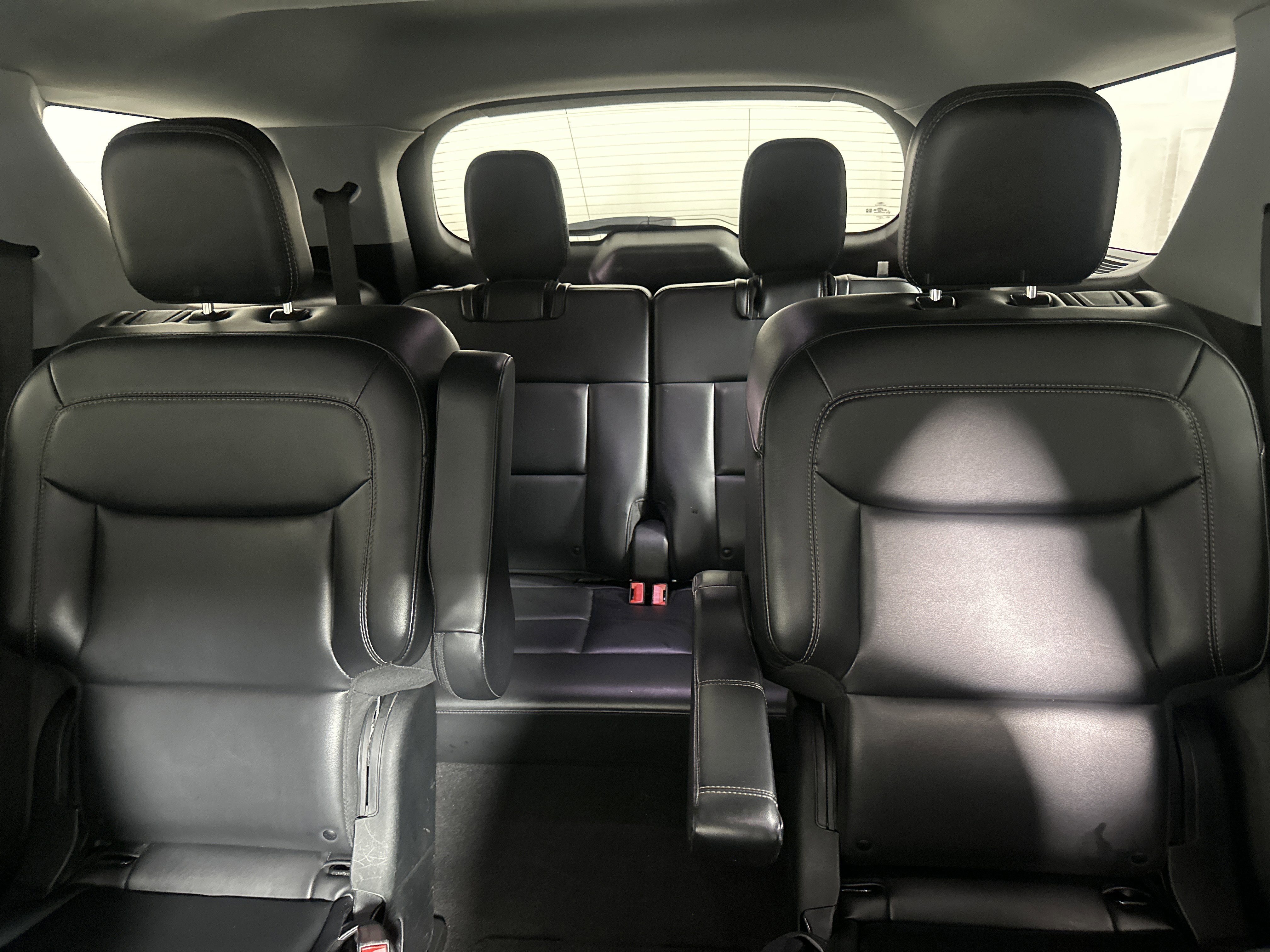 Certified 2021 Ford Explorer XLT w/ Equipment Group 202A image 23