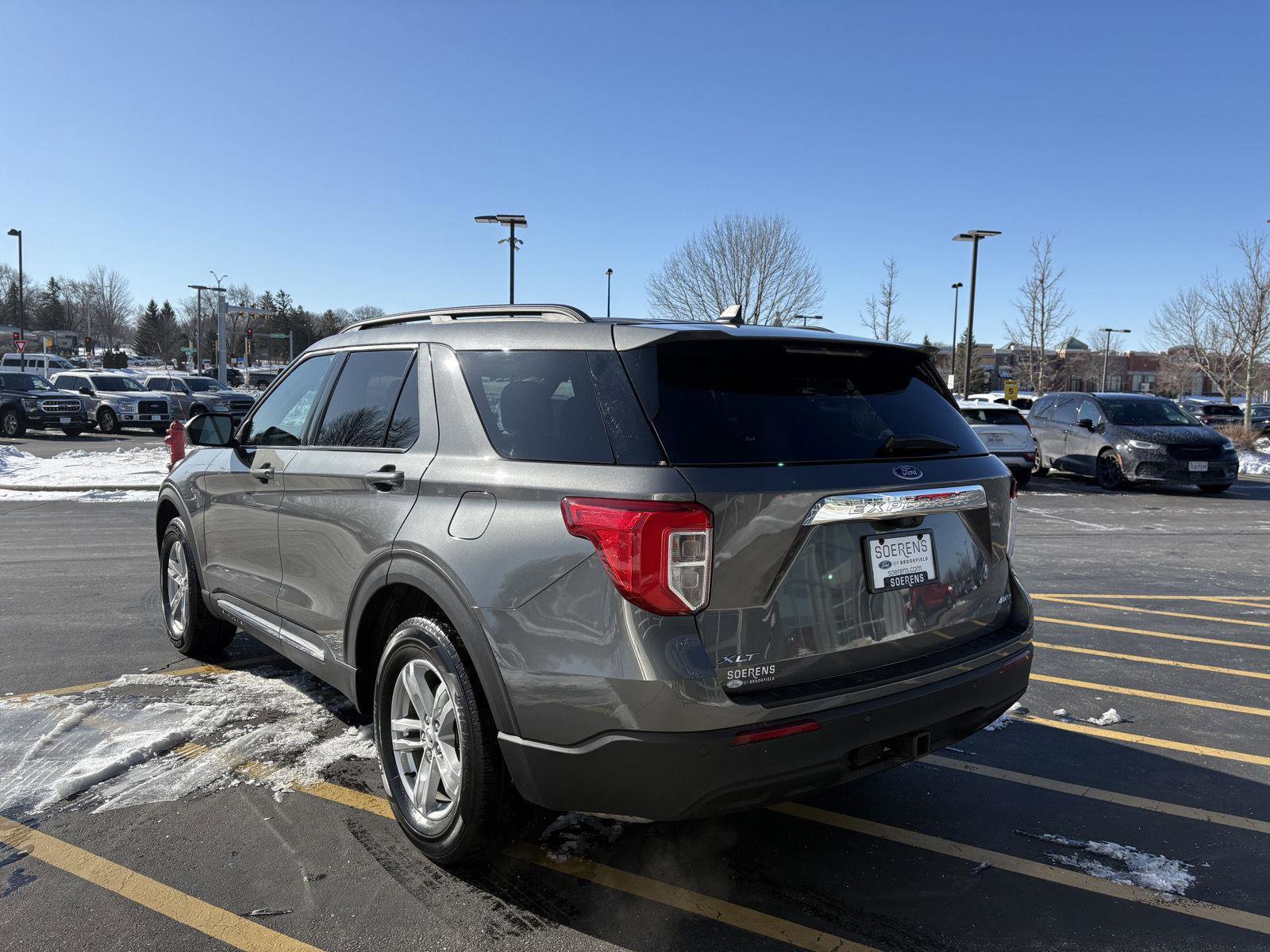 Certified 2023 Ford Explorer XLT w/ Class IV Trailer Tow Package image 4