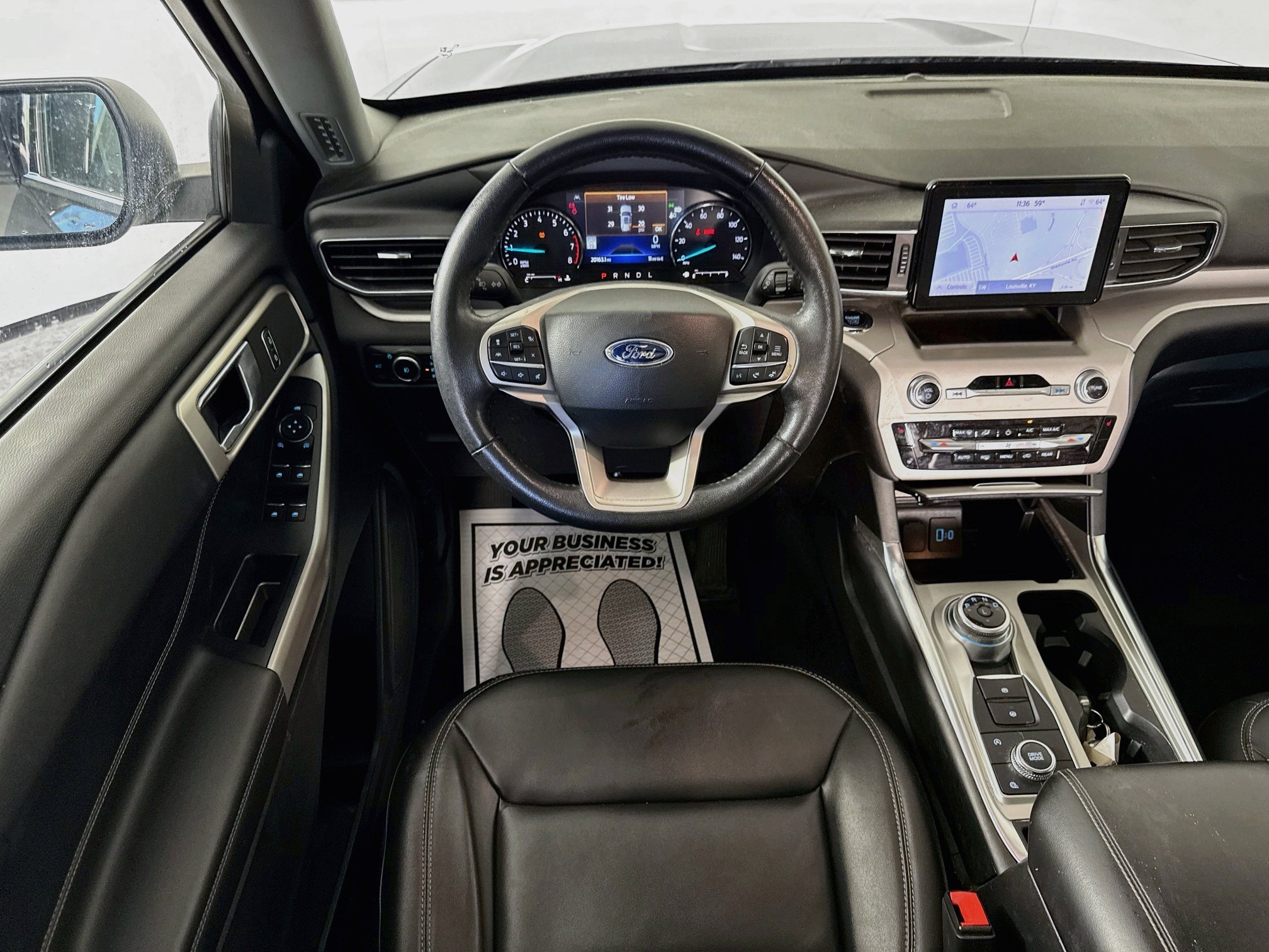 Certified 2023 Ford Explorer XLT w/ Equipment Group 202A AWD/4WD image 4