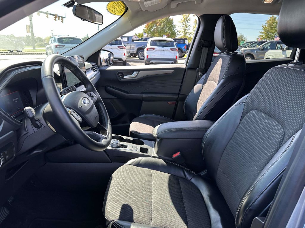 Certified 2023 Ford Escape SE FWD image 10