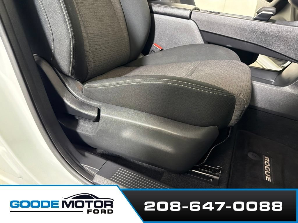 Used 2023 Nissan Rogue SV AWD/4WD image 24