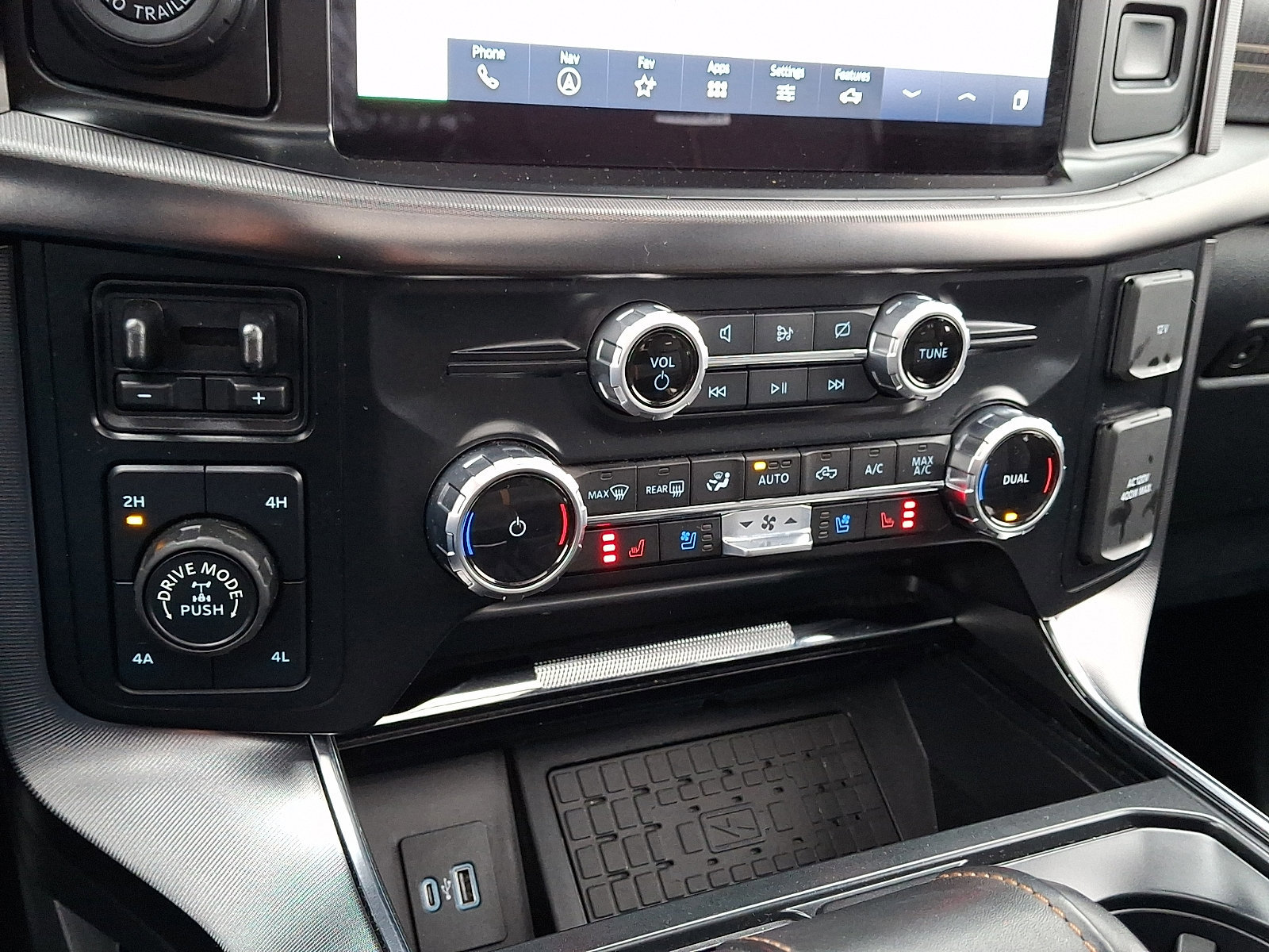 Certified 2023 Ford F150 Platinum w/ Equipment Group 701A High image 18