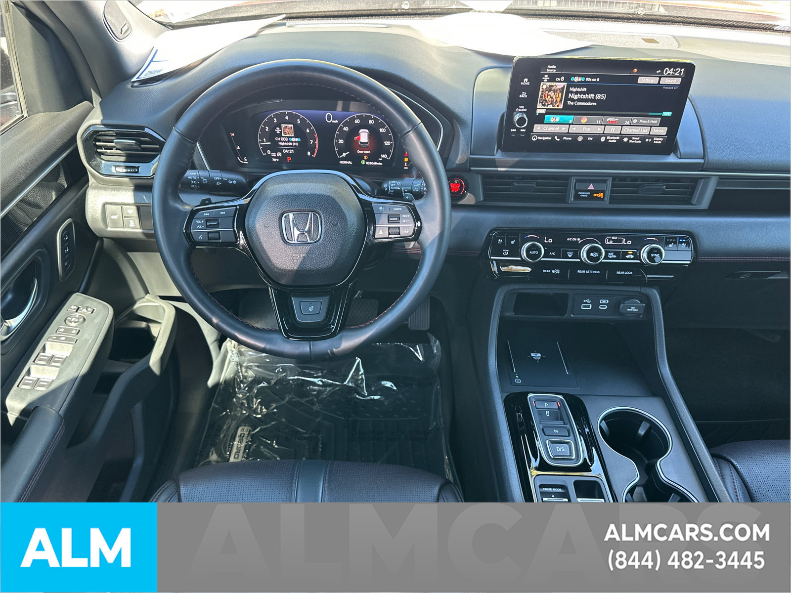Used 2025 Honda Pilot Black Edition image 27