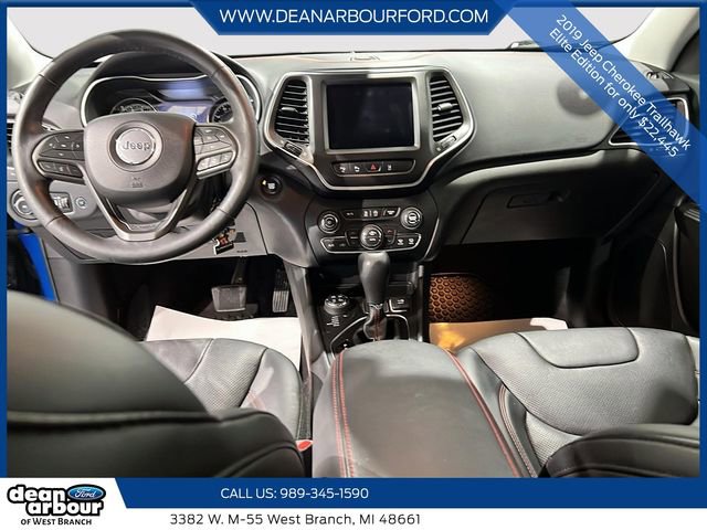 Used 2019 Jeep Cherokee Trailhawk AWD/4WD image 11