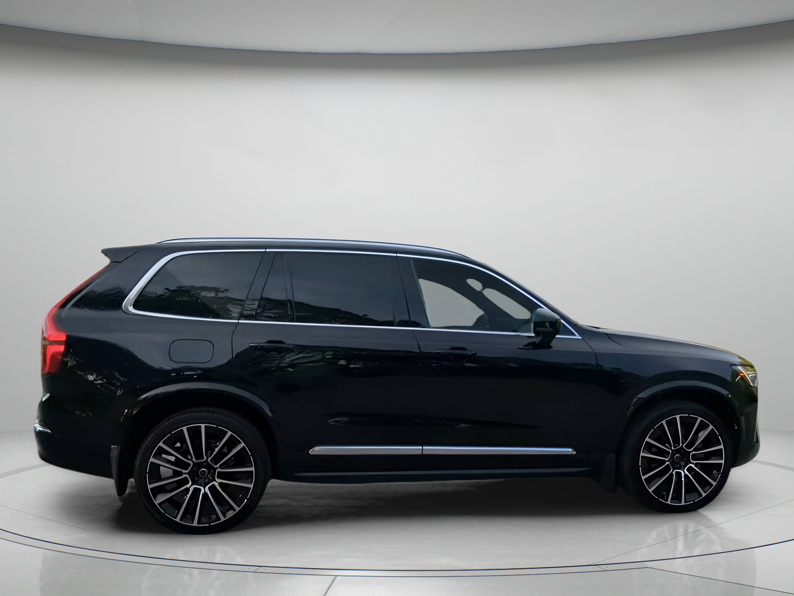 Used 2026 Volvo XC90 B6 Plus w/ Protection Package Premier AWD/4WD image 31
