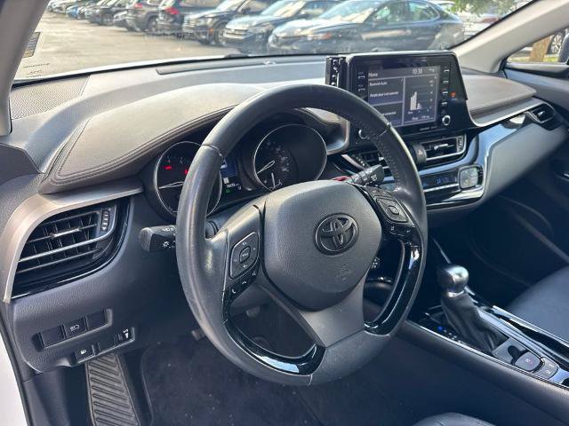 Used 2022 Toyota C-HR Limited FWD image 9