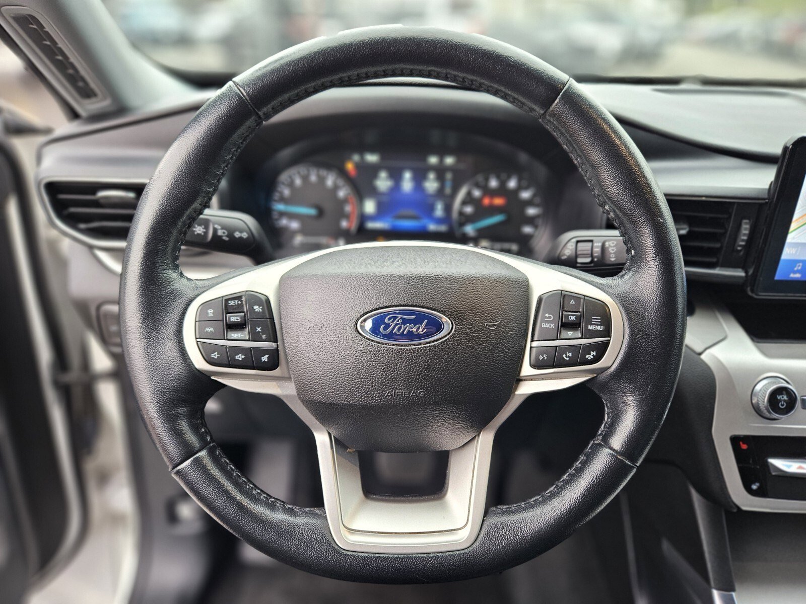 Certified 2022 Ford Explorer XLT w/ Equipment Group 202A image 27