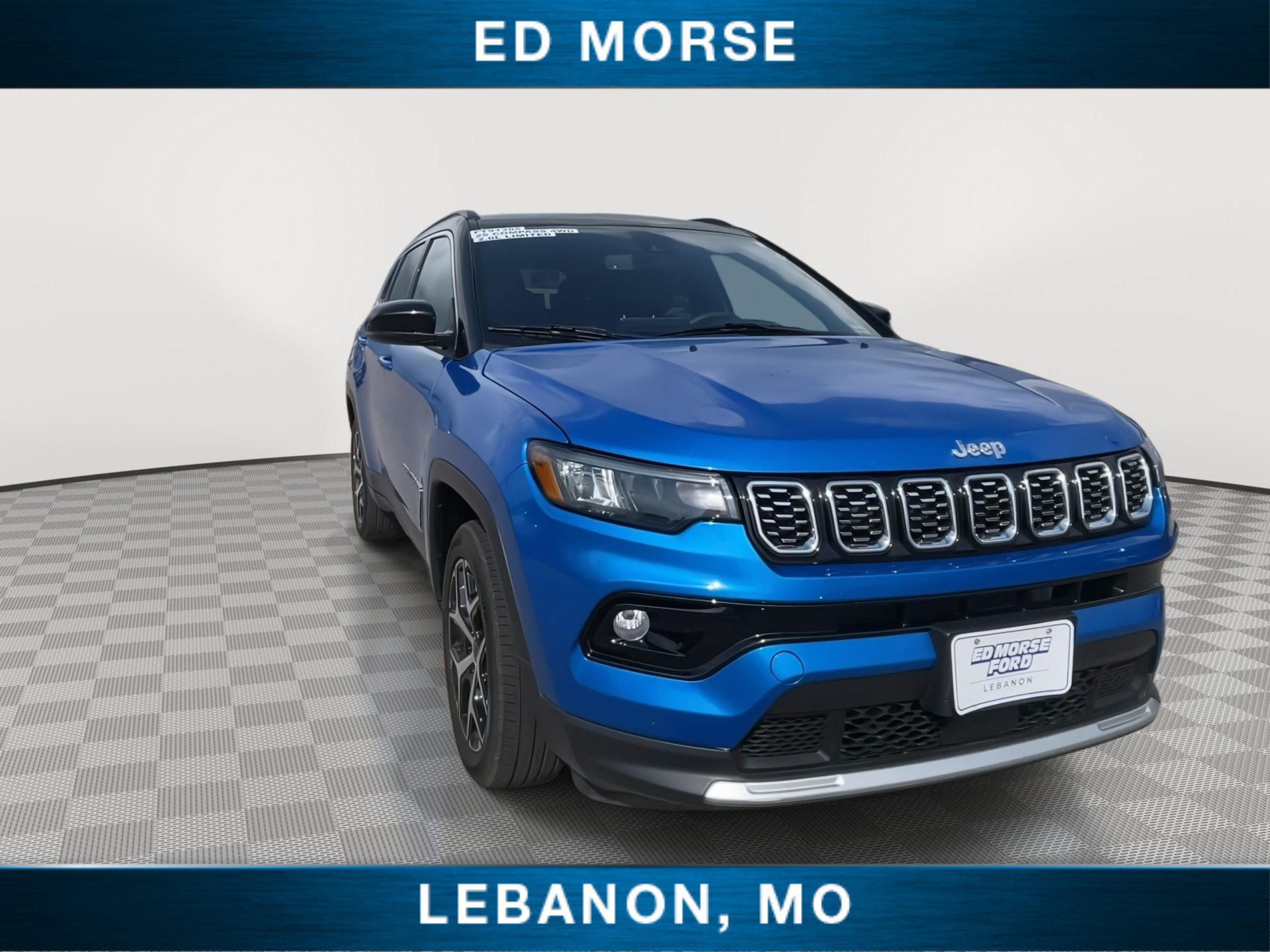 Used 2025 Jeep Compass Limited AWD/4WD image 2