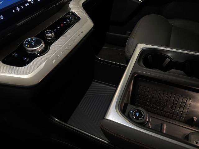Certified 2025 Ford Expedition Active image 24