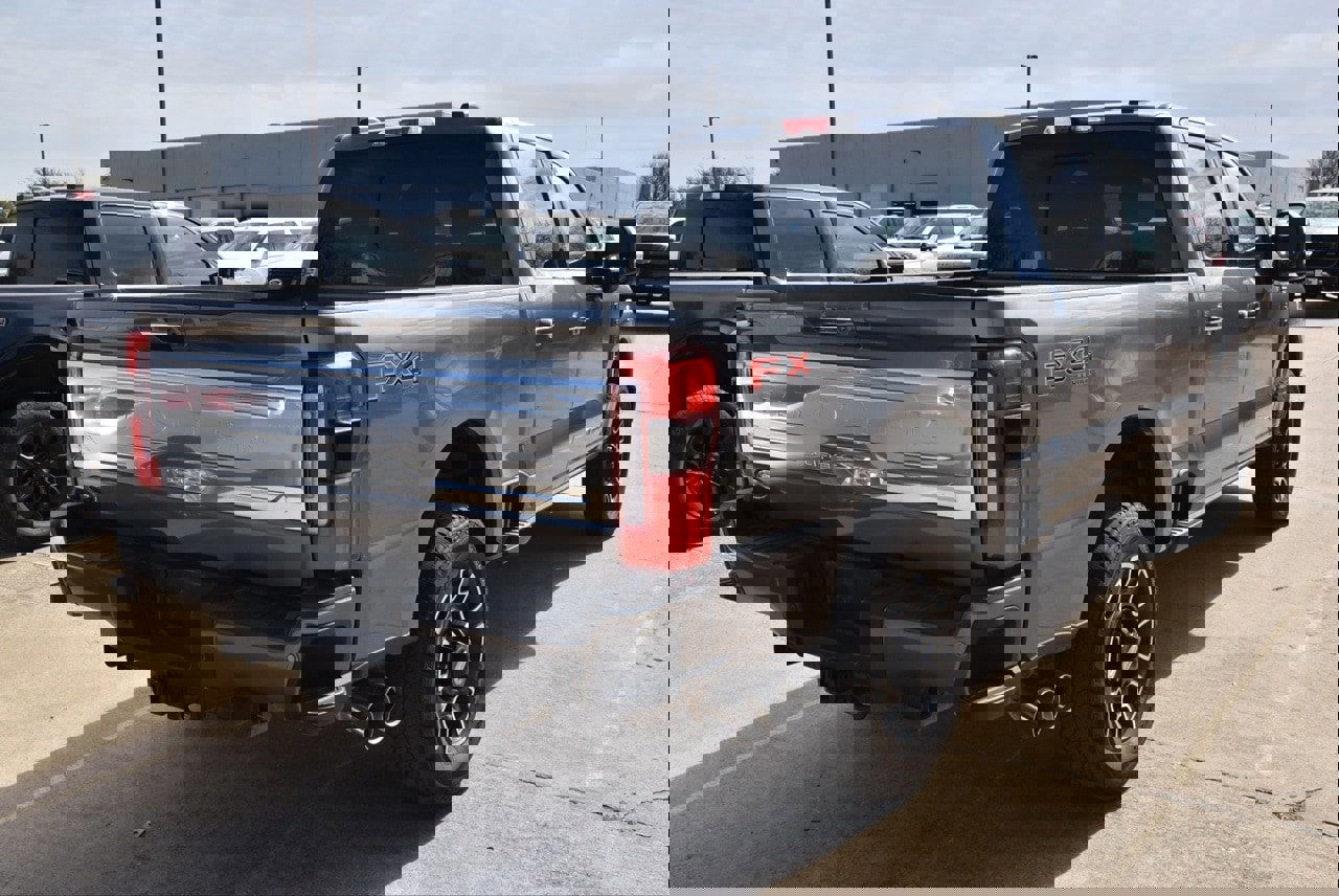 Certified 2024 Ford F250 Platinum w/ FX4 Off-Road Package image 6