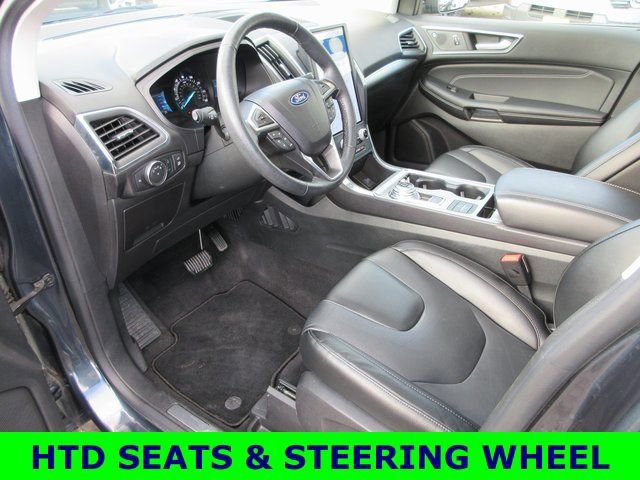 Certified 2022 Ford Edge Titanium w/ Class II Trailer Tow Package image 6