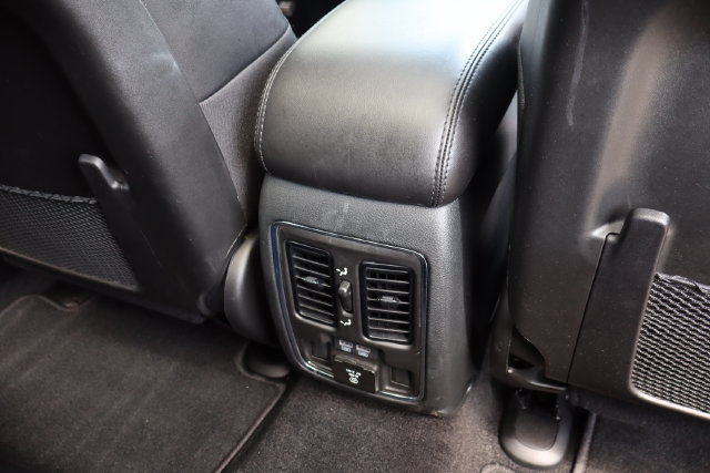 Used 2022 Jeep Grand Cherokee Limited w/ Tech Group AWD/4WD image 34
