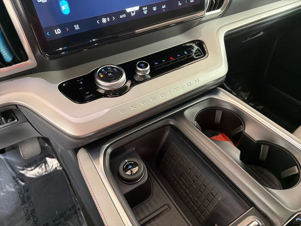 Certified 2025 Ford Expedition Max Active AWD/4WD image 16