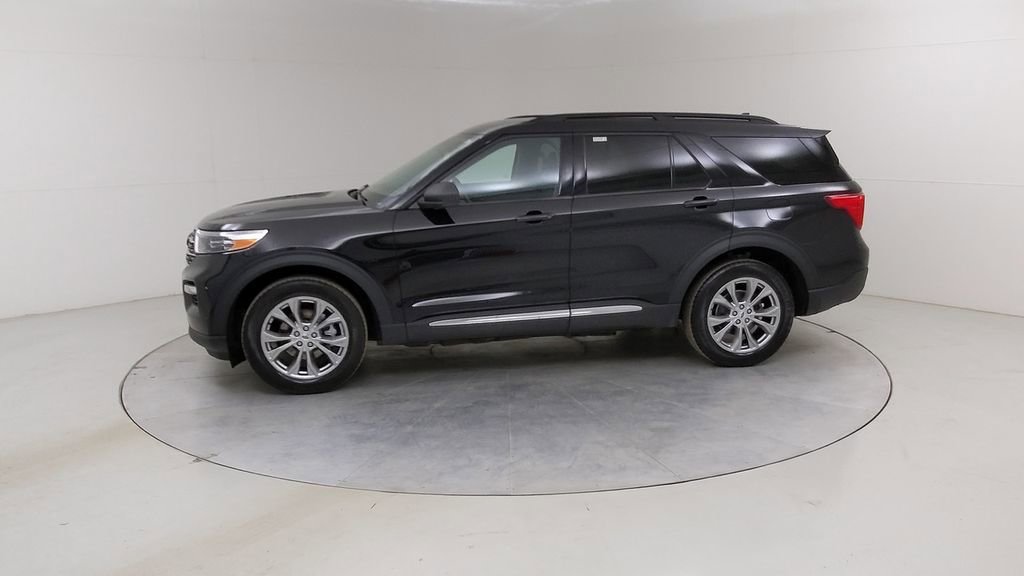 Certified 2023 Ford Explorer XLT w/ Equipment Group 202A image 20