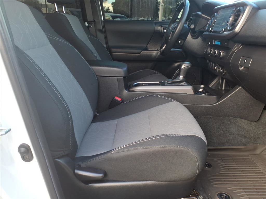 Used 2022 Toyota Tacoma TRD Off-Road image 11