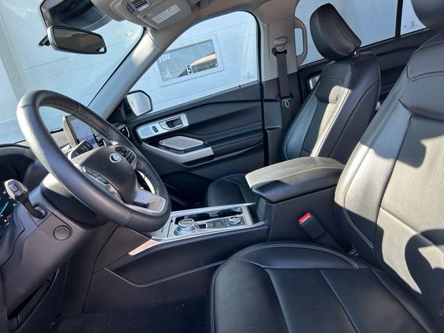 Certified 2023 Ford Explorer Limited w/ Limited Technology Package AWD/4WD image 8
