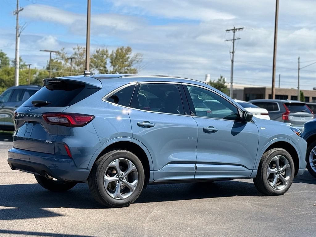 Certified 2024 Ford Escape ST-Line w/ Tech Pack #1 AWD/4WD image 27