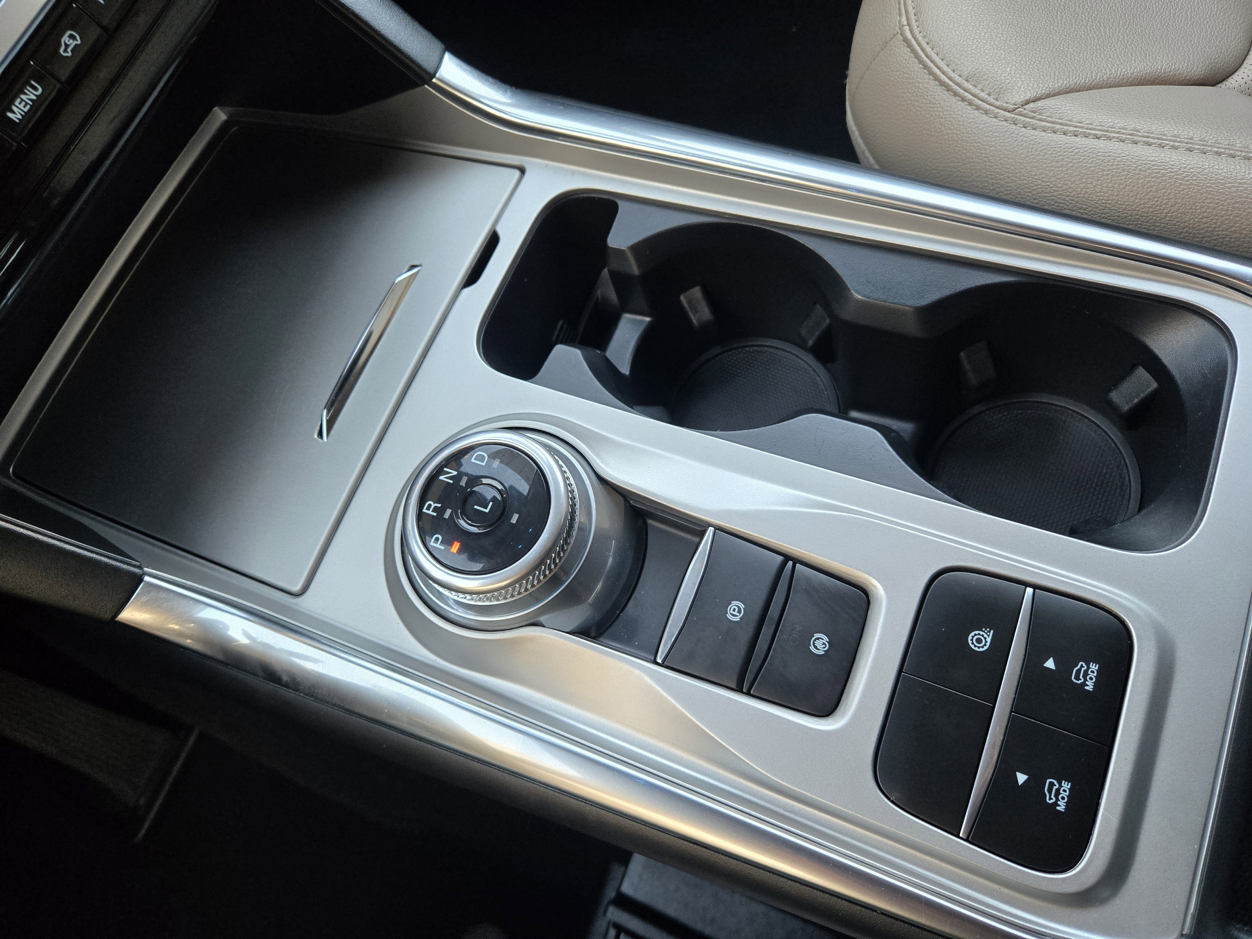 Certified 2022 Ford Explorer Limited w/ Equipment Group 301A image 15