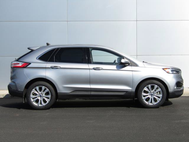 Certified 2020 Ford Edge Titanium w/ Equipment Group 301A AWD/4WD image 5