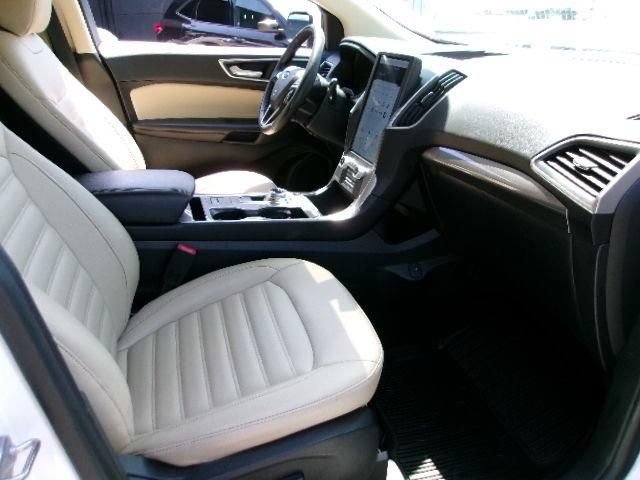 Certified 2023 Ford Edge SEL w/ Convenience Package AWD/4WD image 4