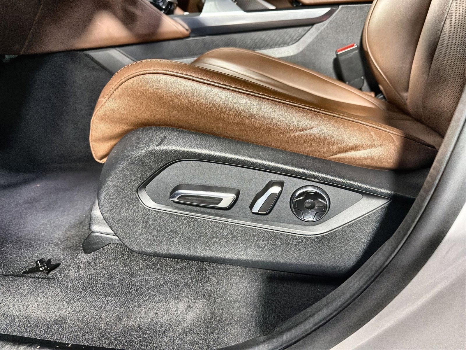 Used 2023 Acura MDX SH-AWD w/ Technology Package image 34